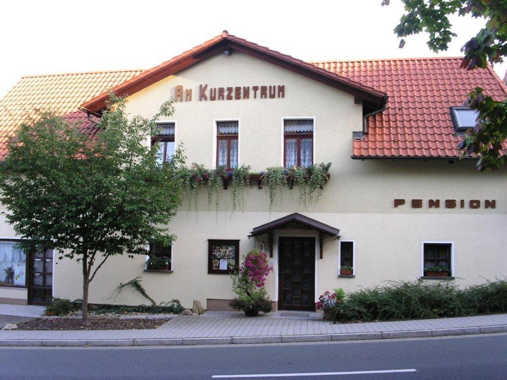 Hotel Pension Am Kurzentrum Bad Suderode Exterior foto